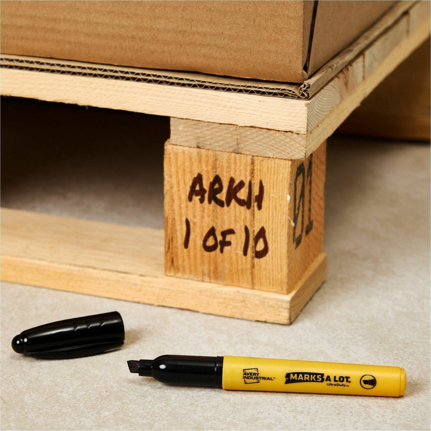 Avery®