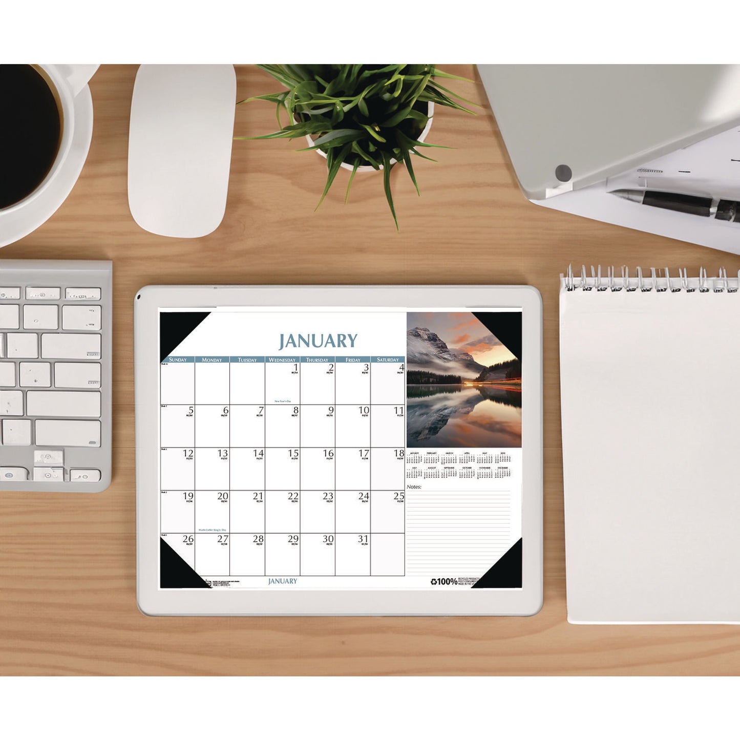 House of Doolittle Earthscapes Scenic Desk Pad Calendar, Scenic Photos, 22 x 17, White Sheets, Black Binding/Corners,12-Month (Jan-Dec): 2025 (147)