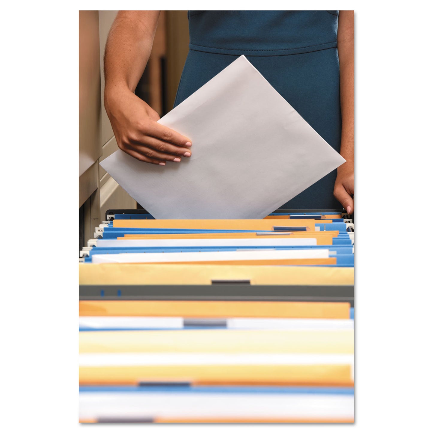 Quality Park Catalog Envelope, 24 lb Bond Weight Paper, #1, Square Flap, Gummed Closure, 6 x 9, White, 500/Box (40788)