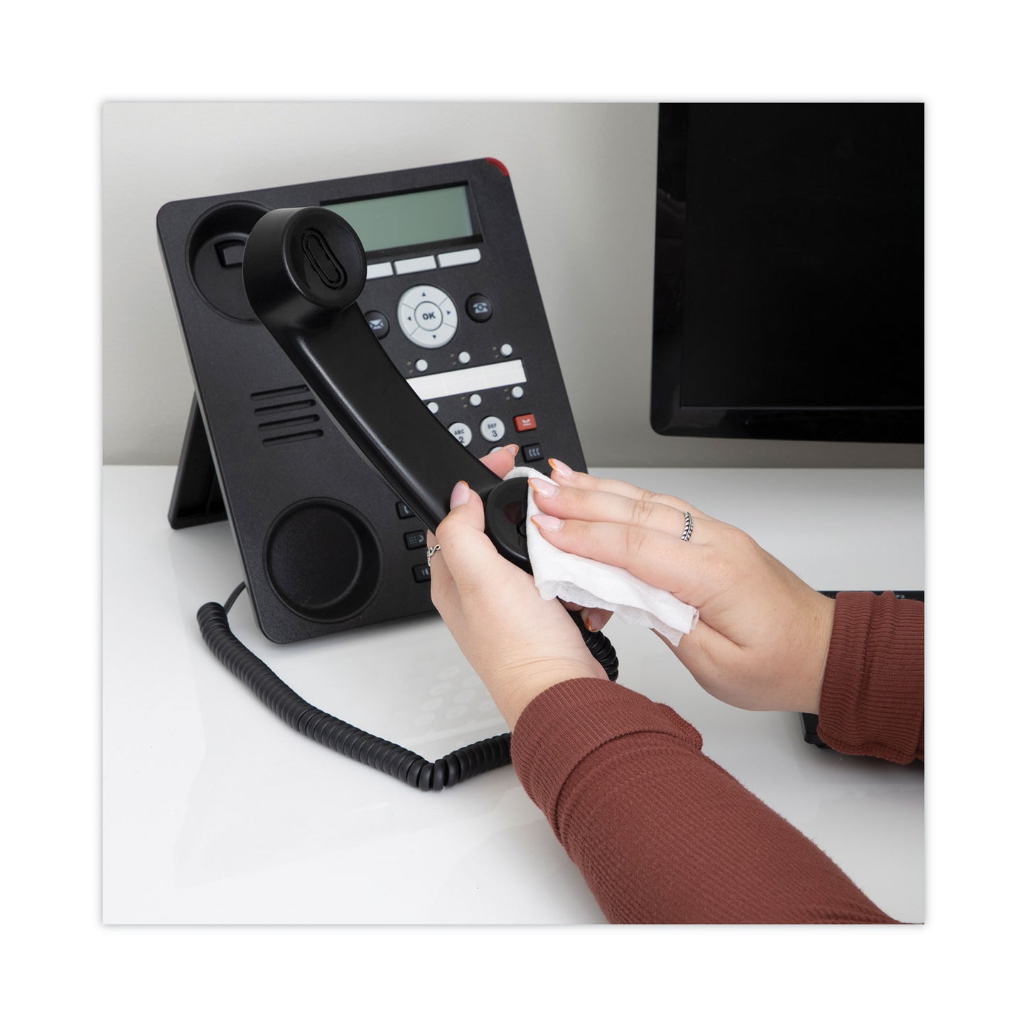 Read Right PhoneKleen Wet Wipes, Cloth, 5 x 5, 50/Tub (RR1403)