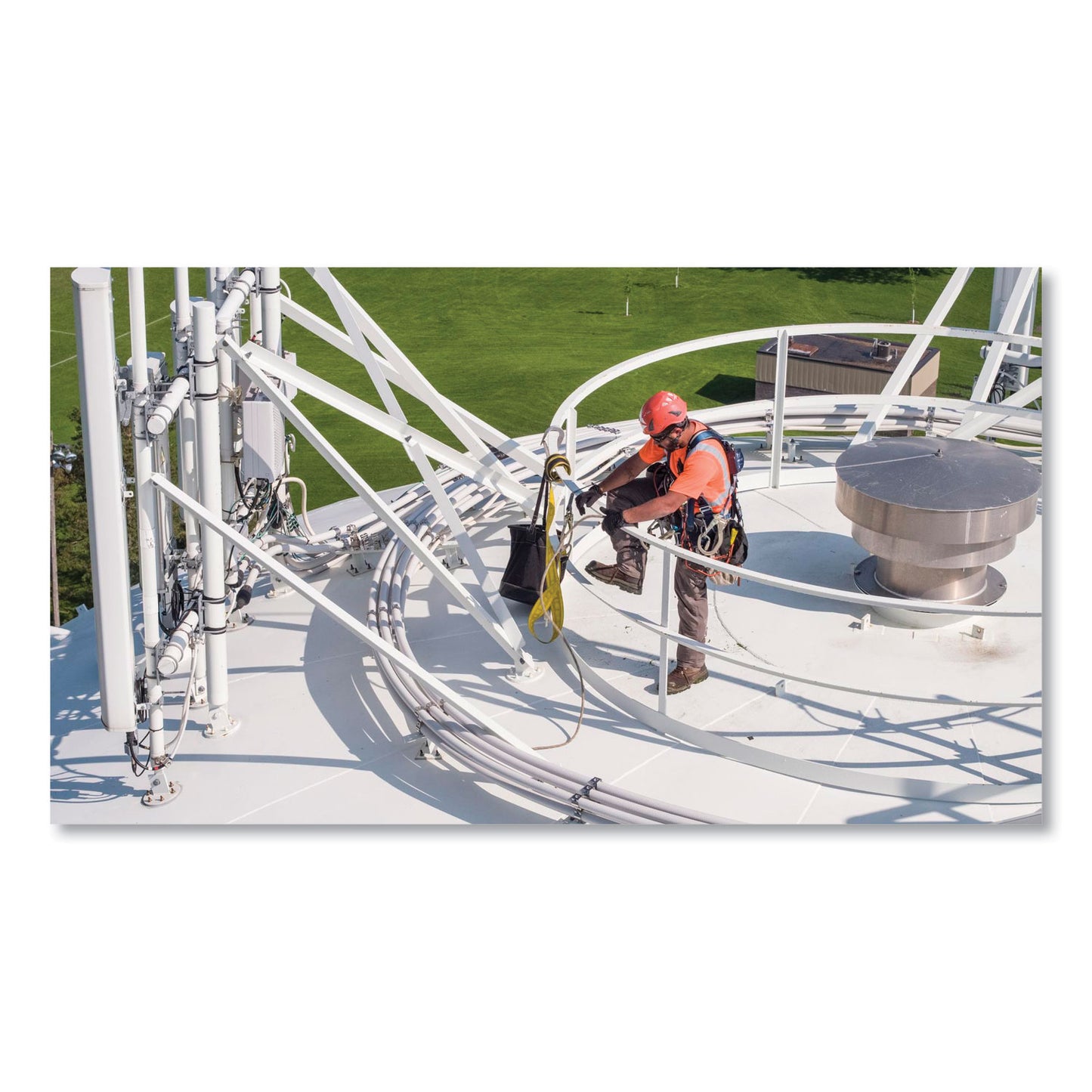 ergodyne Arsenal 5970 Swiveling Hook Nylon Hoist Bucket, 100 lb, Black (14970)