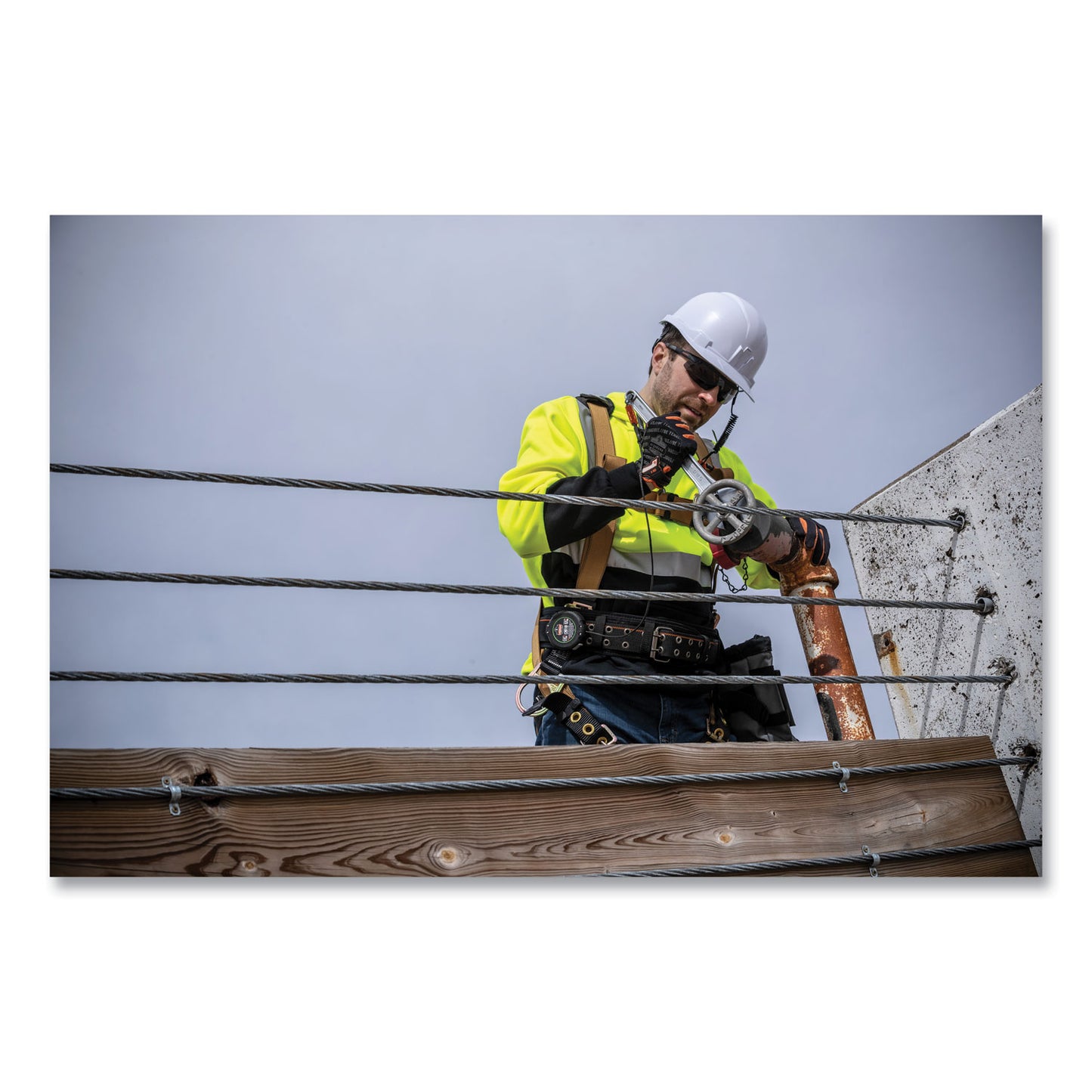 ergodyne GloWear 8293 Hi-Vis Class 2 Hooded Sweatshirt Black Bottom, Polar Fleece, Small, Lime (21685)