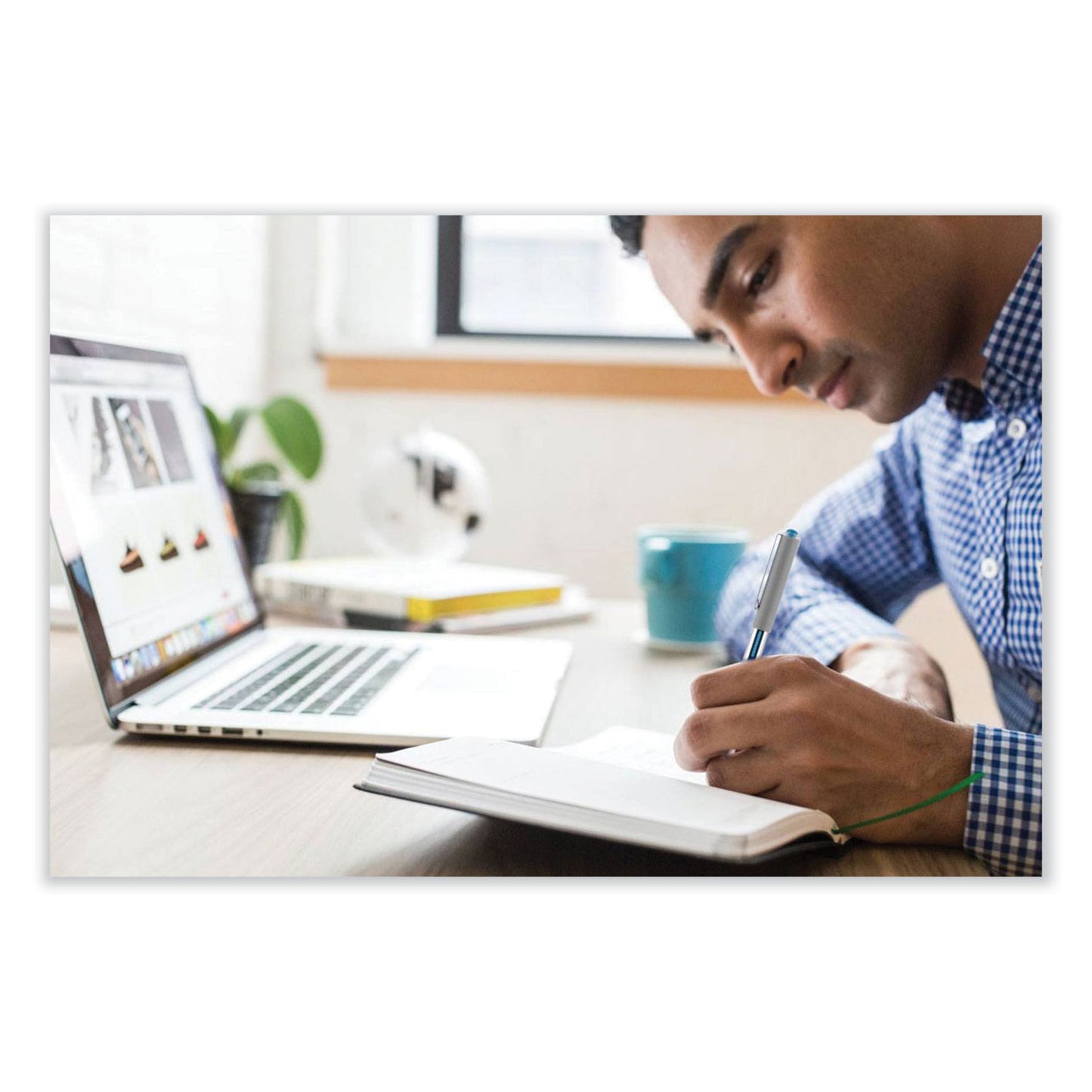 uni-ball VISION Roller Ball Pen, Stick, Fine 0.7 mm, Pink Ink, Silver/Pink/Clear Barrel, Dozen (60384)