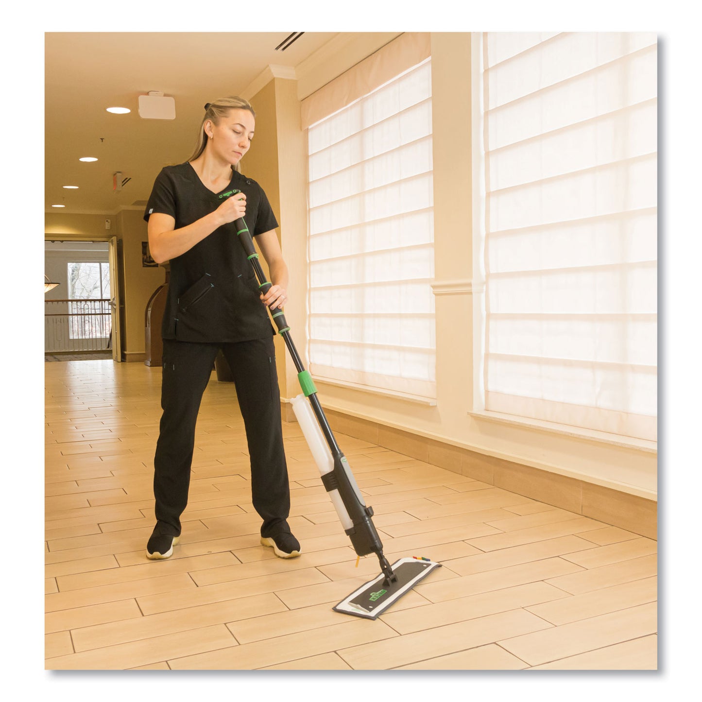 Unger Excella Floor Cleaning Kit, 20" Gray Microfiber Head, 48" to 65" Black/Green Handle (EFKT8)