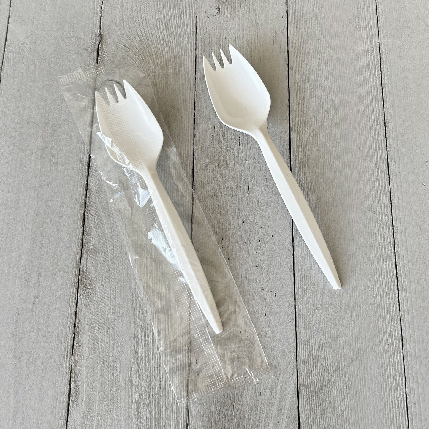 Boardwalk Mediumweight Wrapped Polypropylene Cutlery, Spork, White, 1,000/Carton (SPORKWHPPIW)