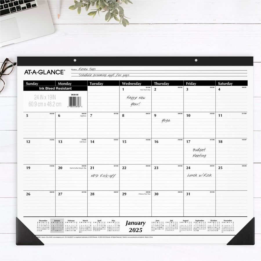 At-A-Glance Classic Monthly Desk Pad (SK3000BD)