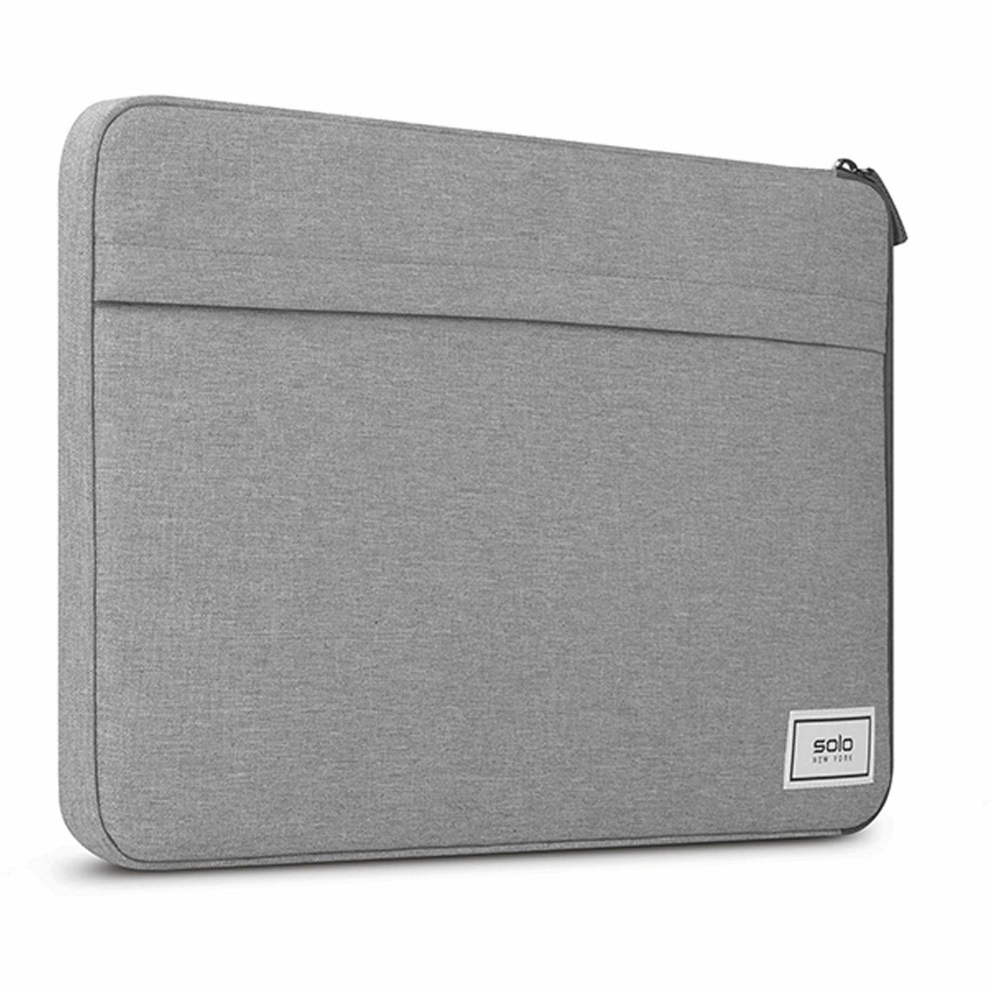 Solo Focus Carrying Case (Sleeve) for 15.6" Notebook - Gray (UBN10510)