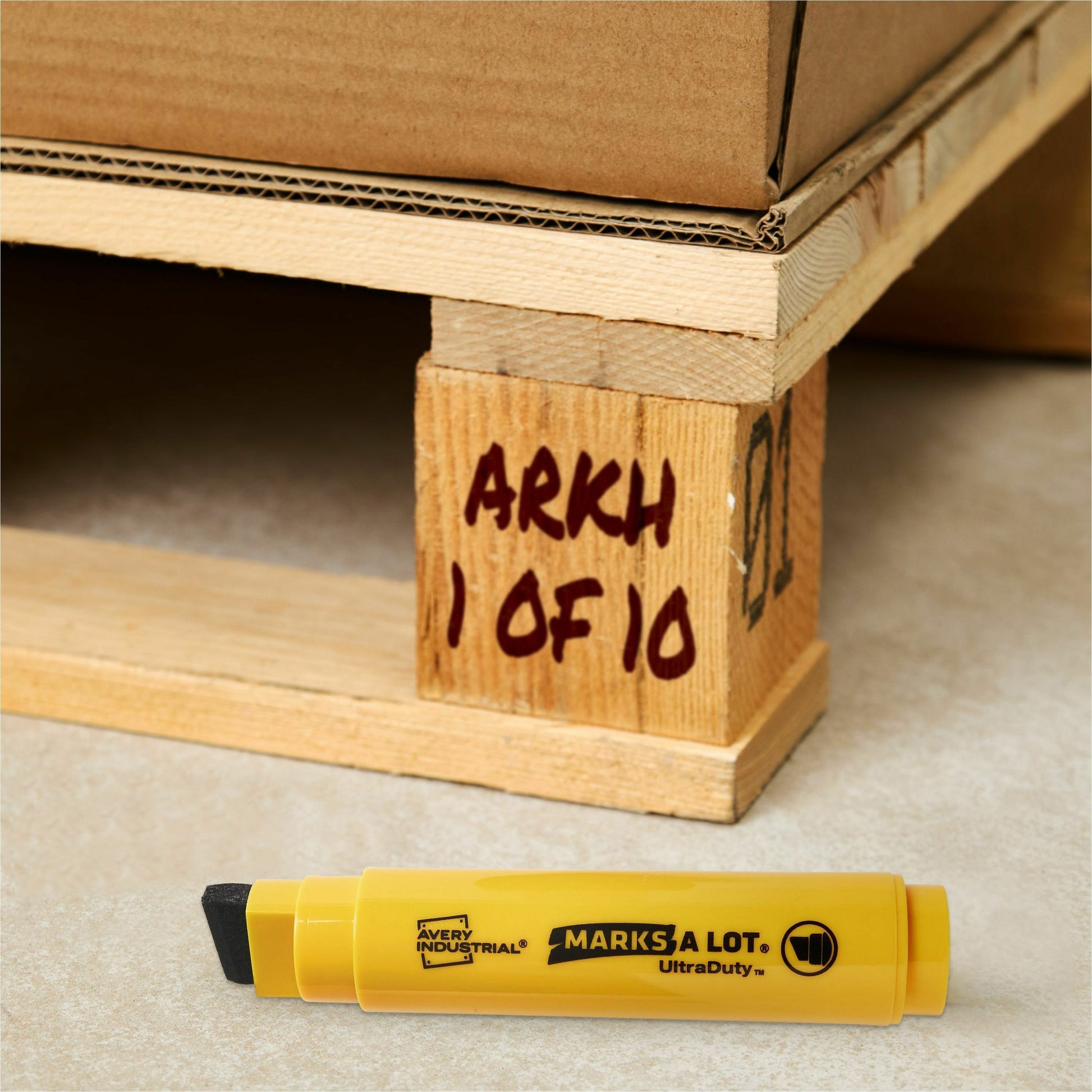 Avery UltraDuty Markers, XL Wide Tip, 1 Black Marker (29865)