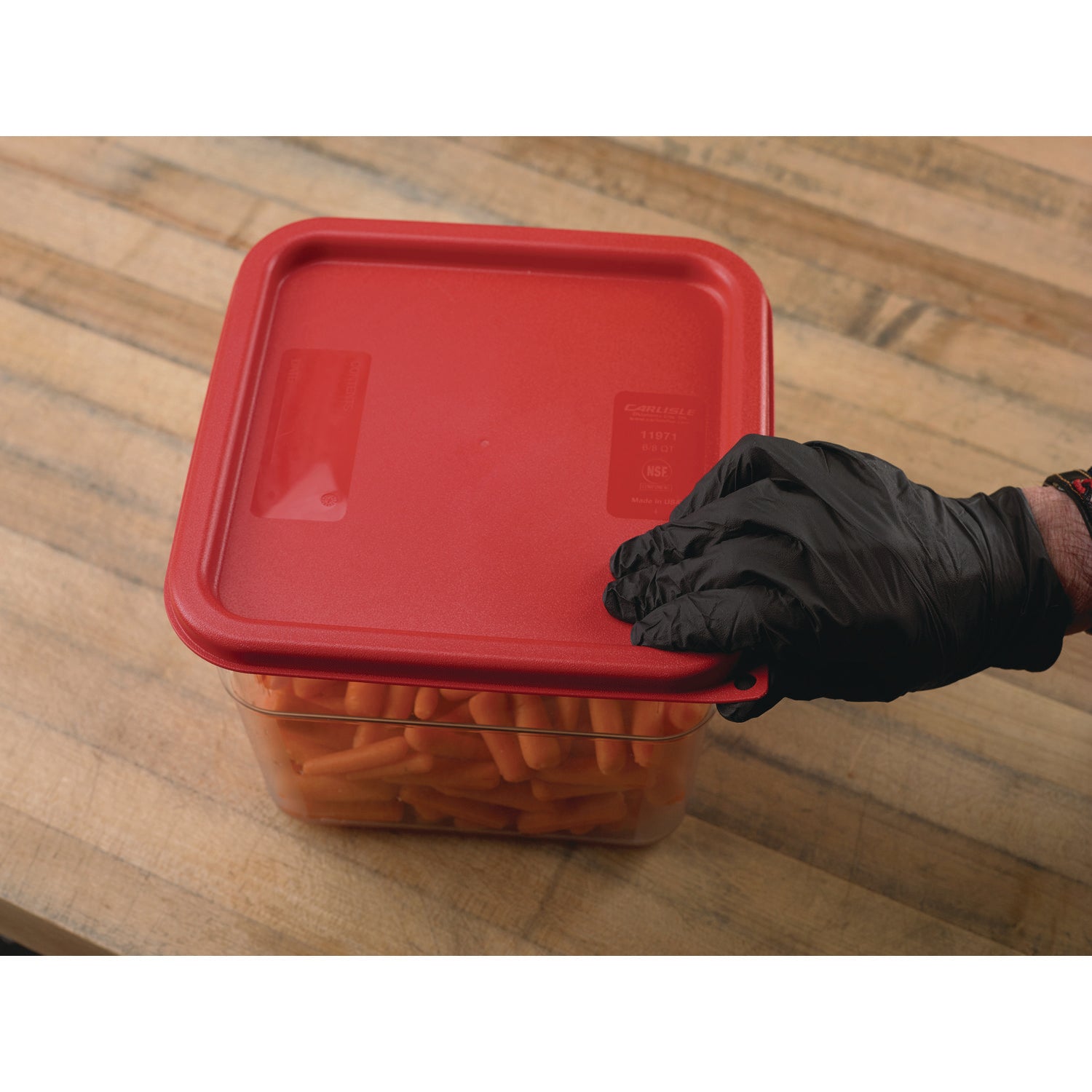 Carlisle Squares Food Storage Container Lid, 9 x 9 x 0.63, Red, Plastic (1197105)