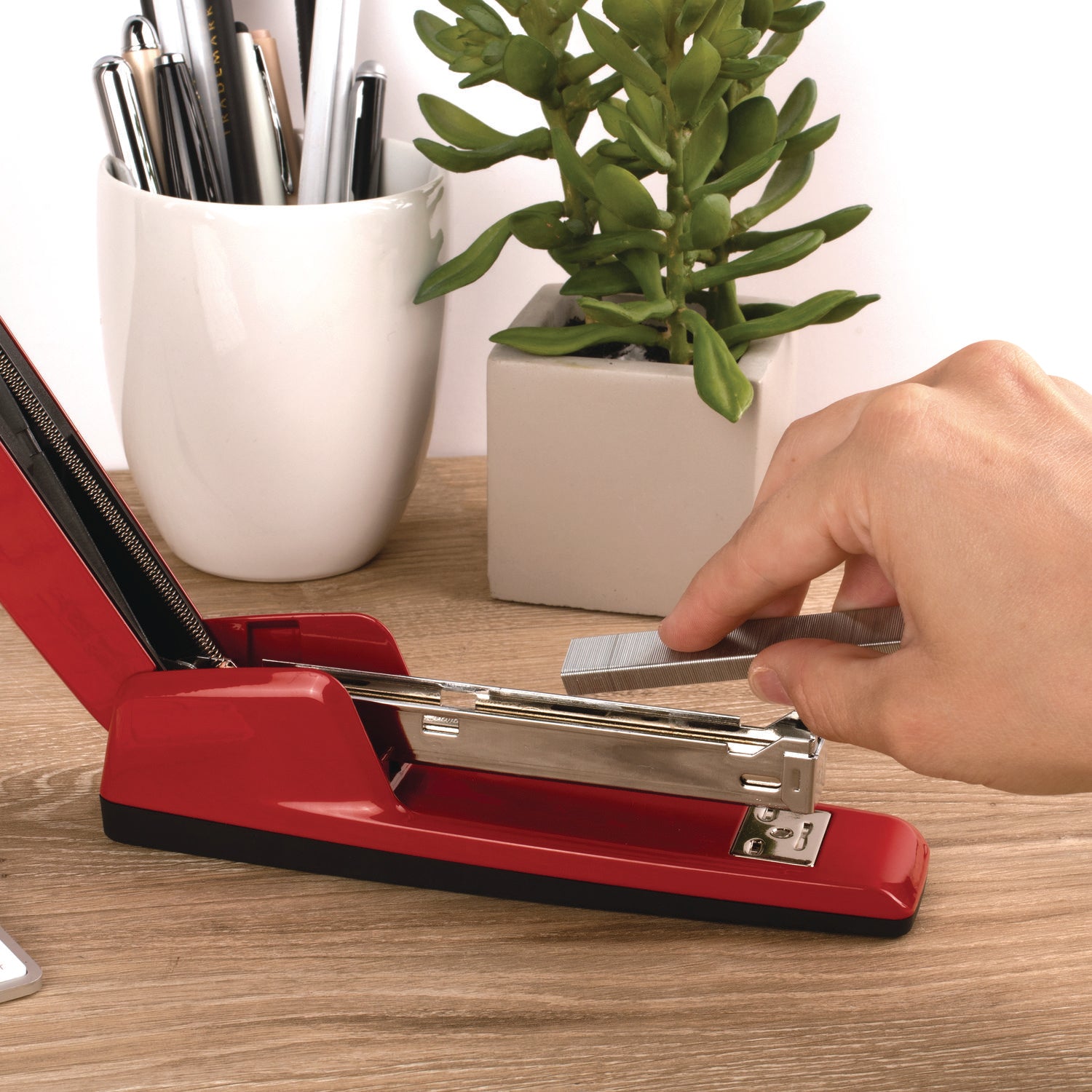 Swingline 747 Business Full Strip Desk Stapler, 30-Sheet Capacity, Rio Red (74736)