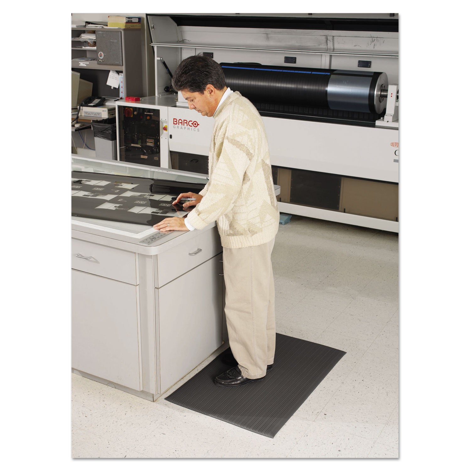 Guardian Air Step Antifatigue Mat, Polypropylene, 24 x 36, Black (24020302)