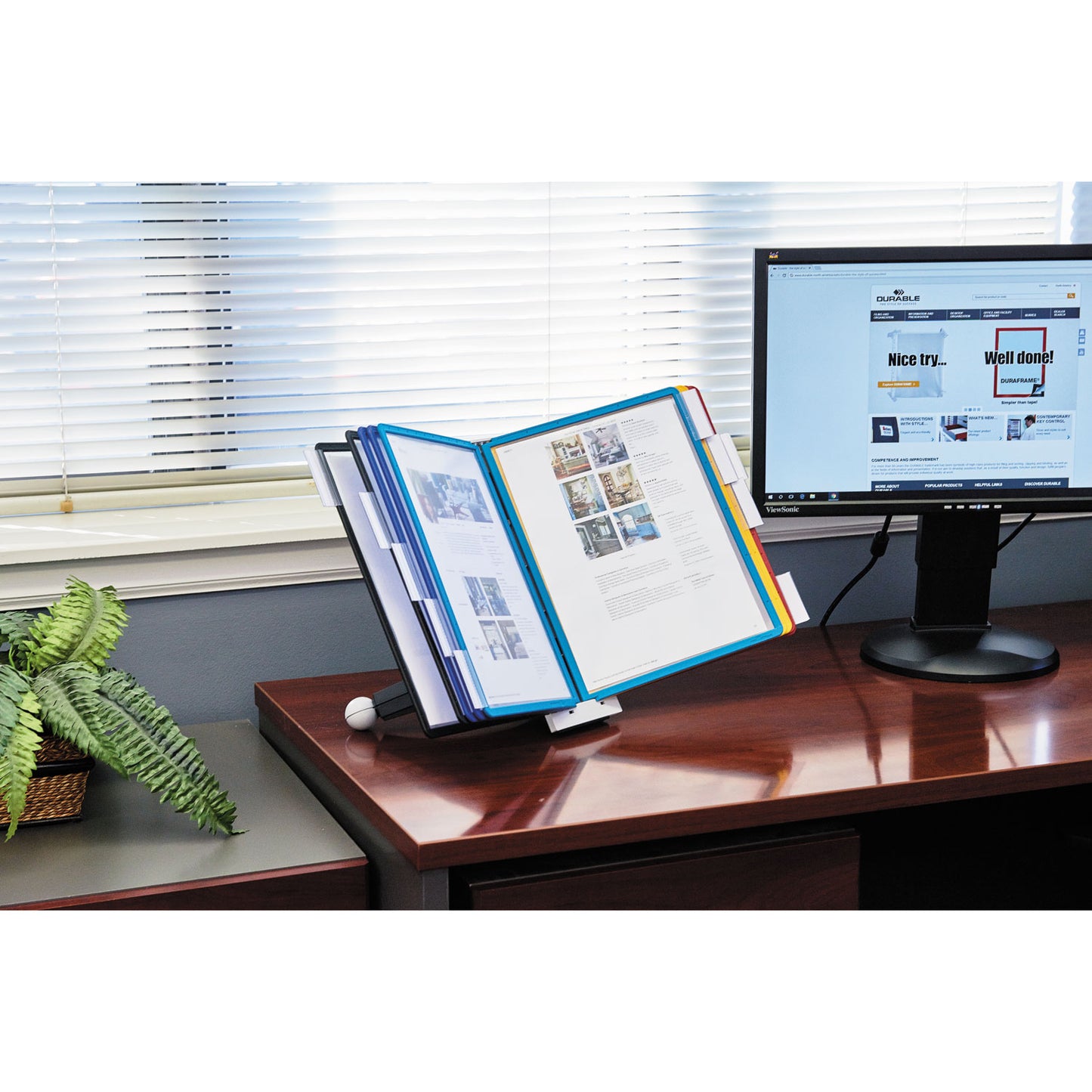 Durable SHERPA Desk Reference System, 10 Panels, 10 x 5.63 x 13.88, Assorted Borders (554200)