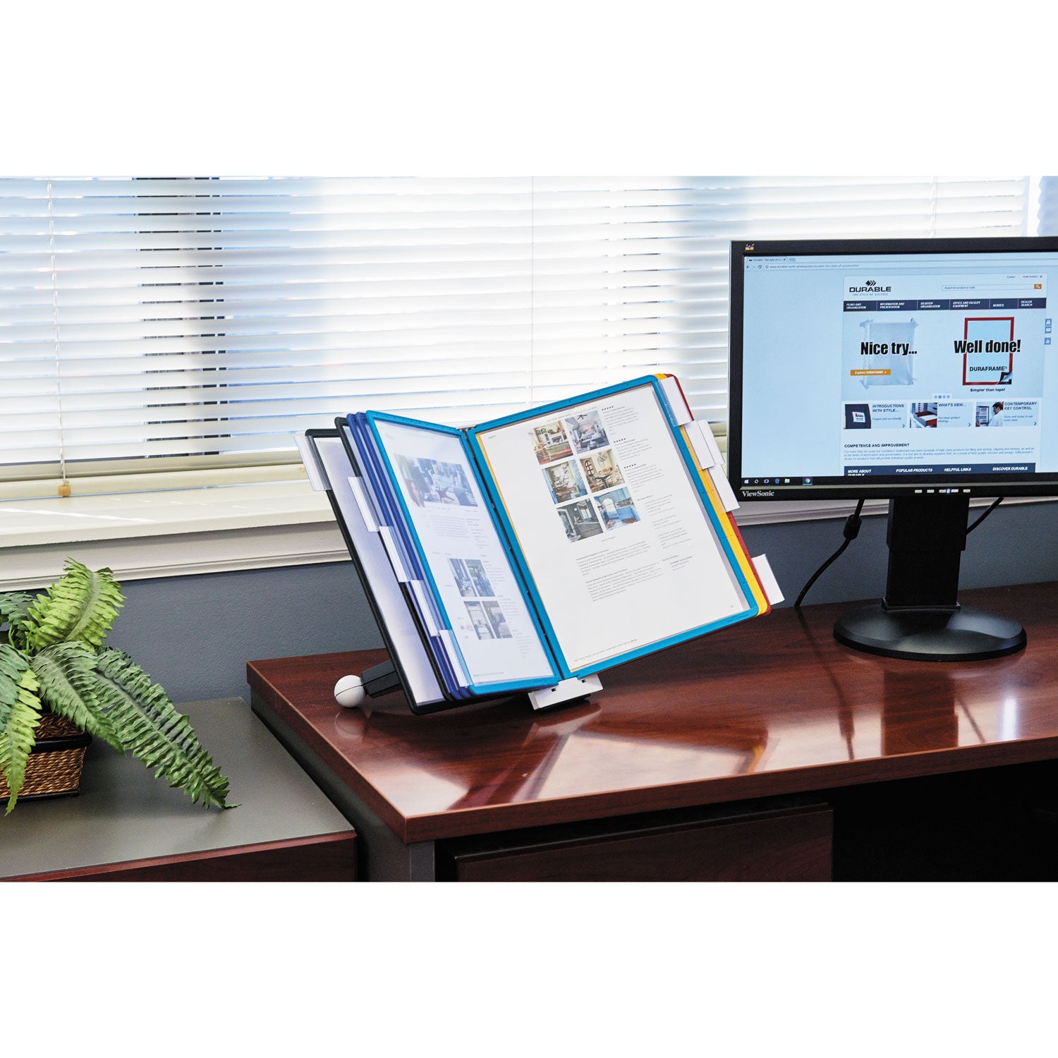 Durable SHERPA Desk Reference System, 10 Panels, 10 x 5.63 x 13.88, Assorted Borders (554200)