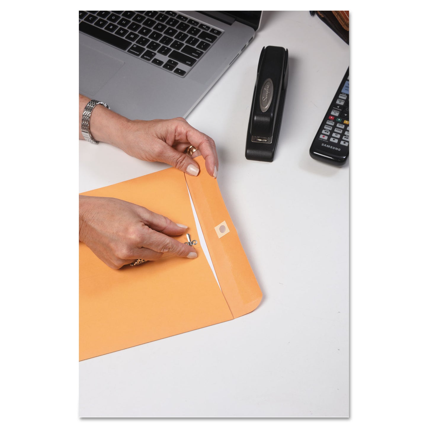 Quality Park Clasp Envelope, 32 lb Bond Weight Kraft, #10 1/2, Square Flap, Clasp/Gummed Closure, 9 x 12, Brown Kraft, 100/Box (37790)
