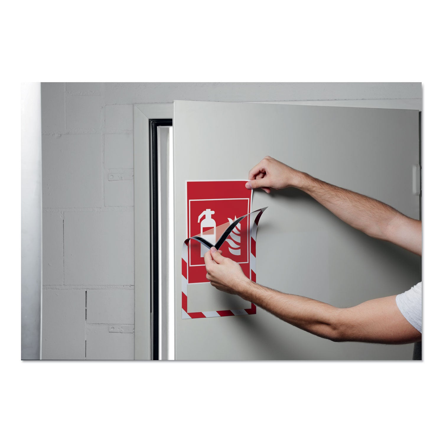 Durable DURAFRAME Security Magnetic Sign Holder, 8.5 x 11, Red/White Frame, 2/Pack (4772132)