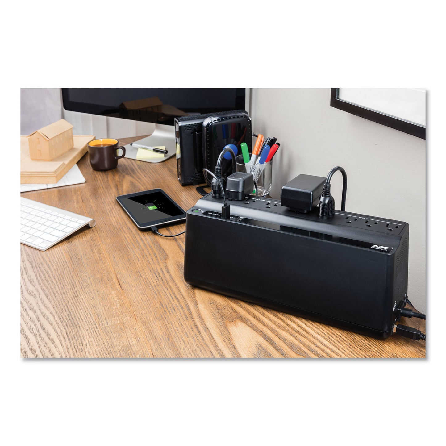 APC Back-ups 850va, 2 Usb Charging Ports (BE850G2)