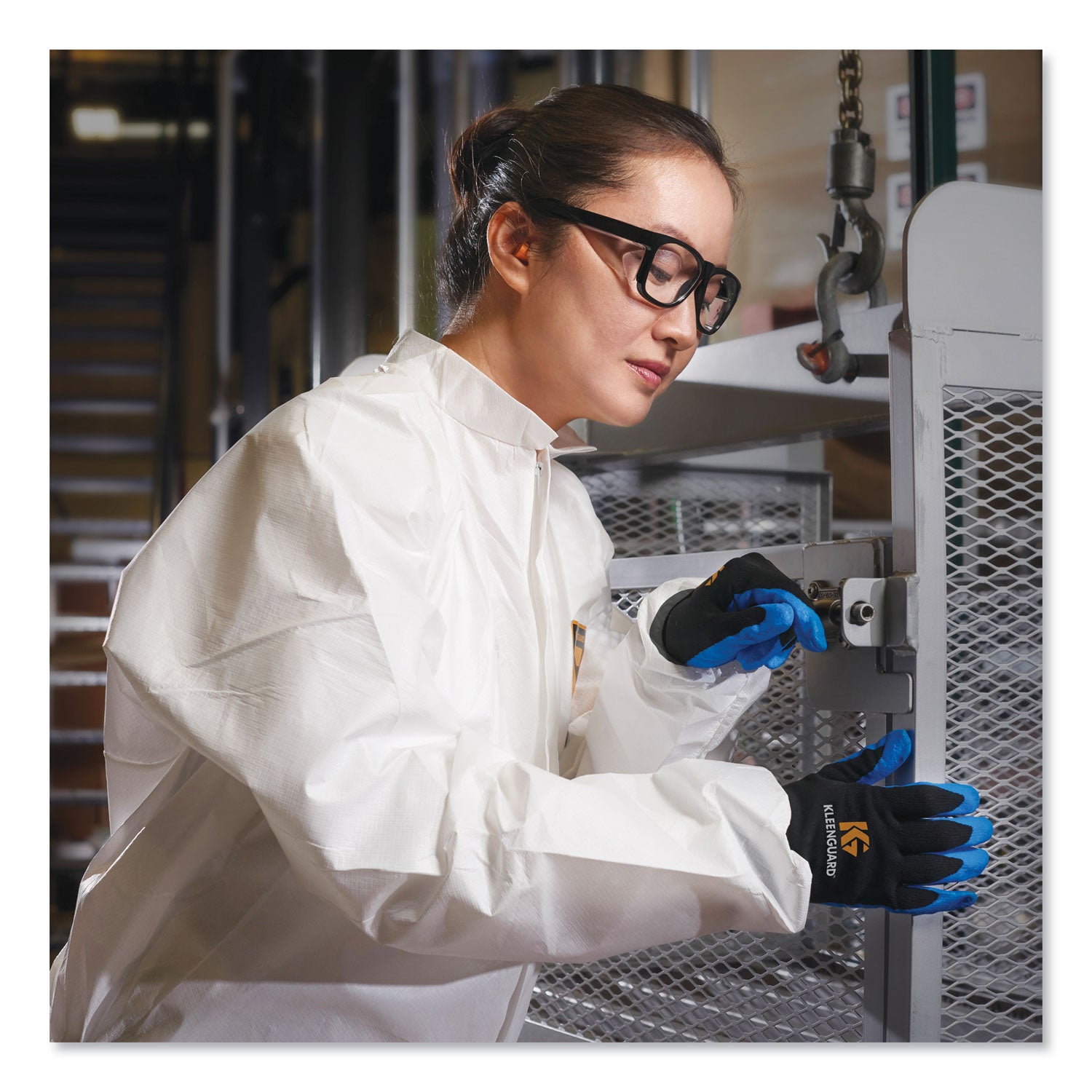 KleenGuard A40 Elastic-Cuff and Ankles Coveralls, White, 2X-Large, 25/Carton (44315)