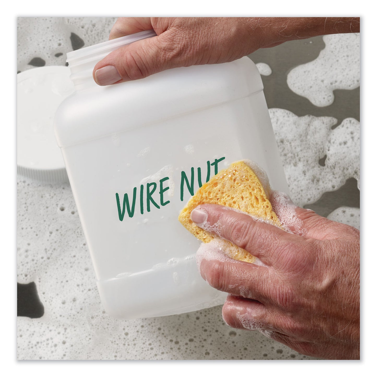 Avery MARKS A LOT Regular Desk-Style Permanent Marker, Broad Chisel Tip, Green, Dozen (7885) (07885)