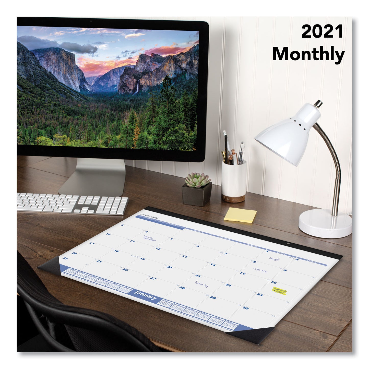 AT-A-GLANCE Desk Pad, 22 x 17, White Sheets, Black Binding, Black Corners, 12-Month (Jan to Dec): 2025 (SW20000)