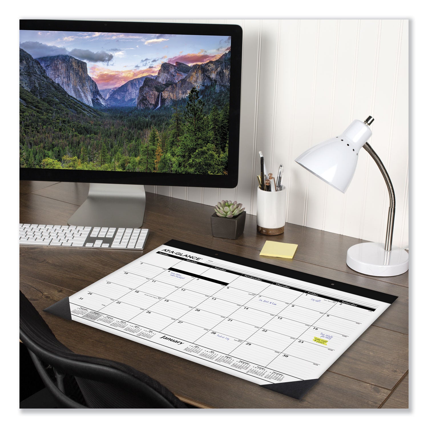 AT-A-GLANCE Monthly Refillable Desk Pad, 22 x 17, White Sheets, Black Binding, Black Corners, 12-Month (Jan to Dec): 2025 (SK2200)