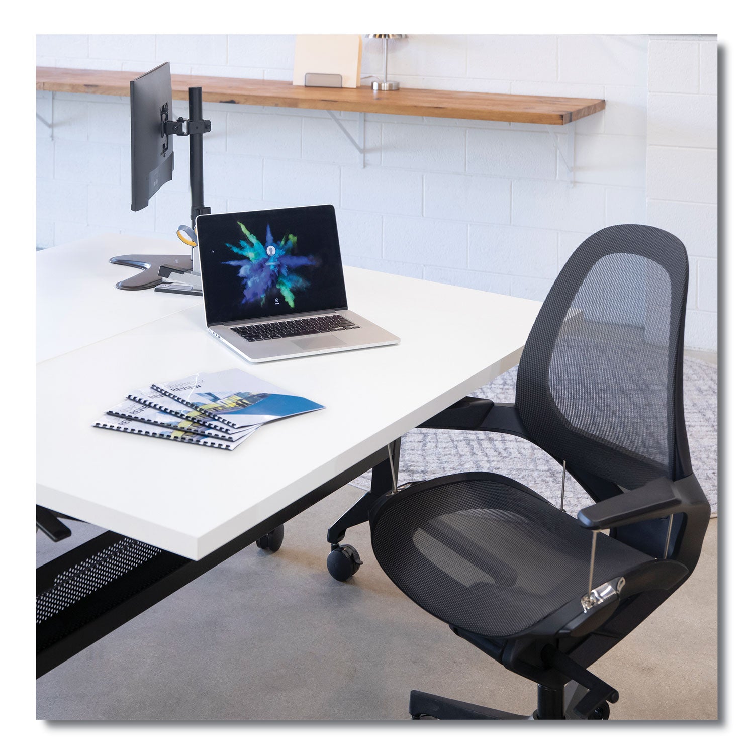 Fellowes Plastic Comb Bindings, 1/4" Diameter, 20 Sheet Capacity, Black, 100/Pack (52366)