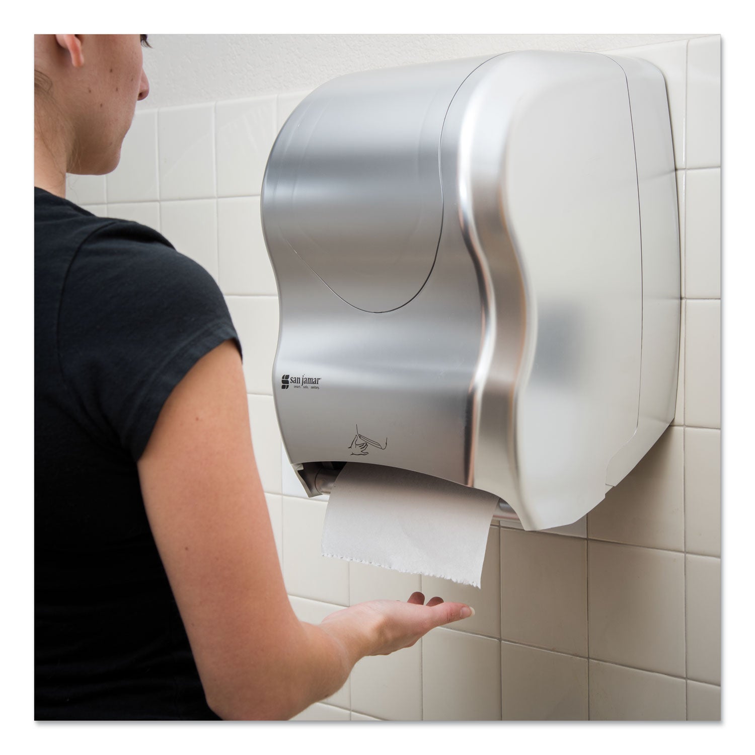 San Jamar Smart System with iQ Sensor Towel Dispenser, 16.5 x 9.75 x 12, Silver (T1470SS)