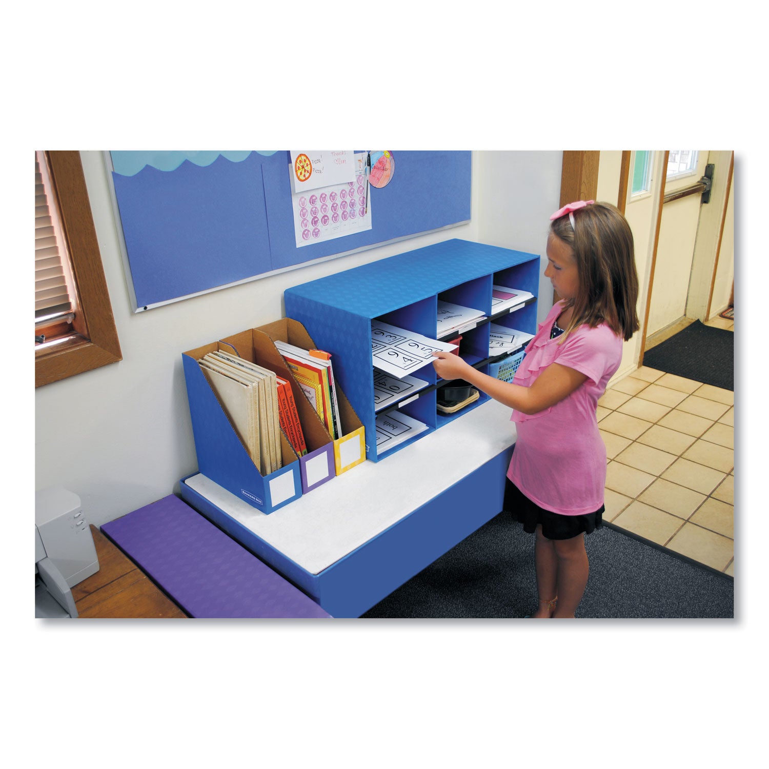 Bankers Box Classroom Literature Sorter, 9 Compartments, 28.25 x 13 x 16, Blue (3380701)