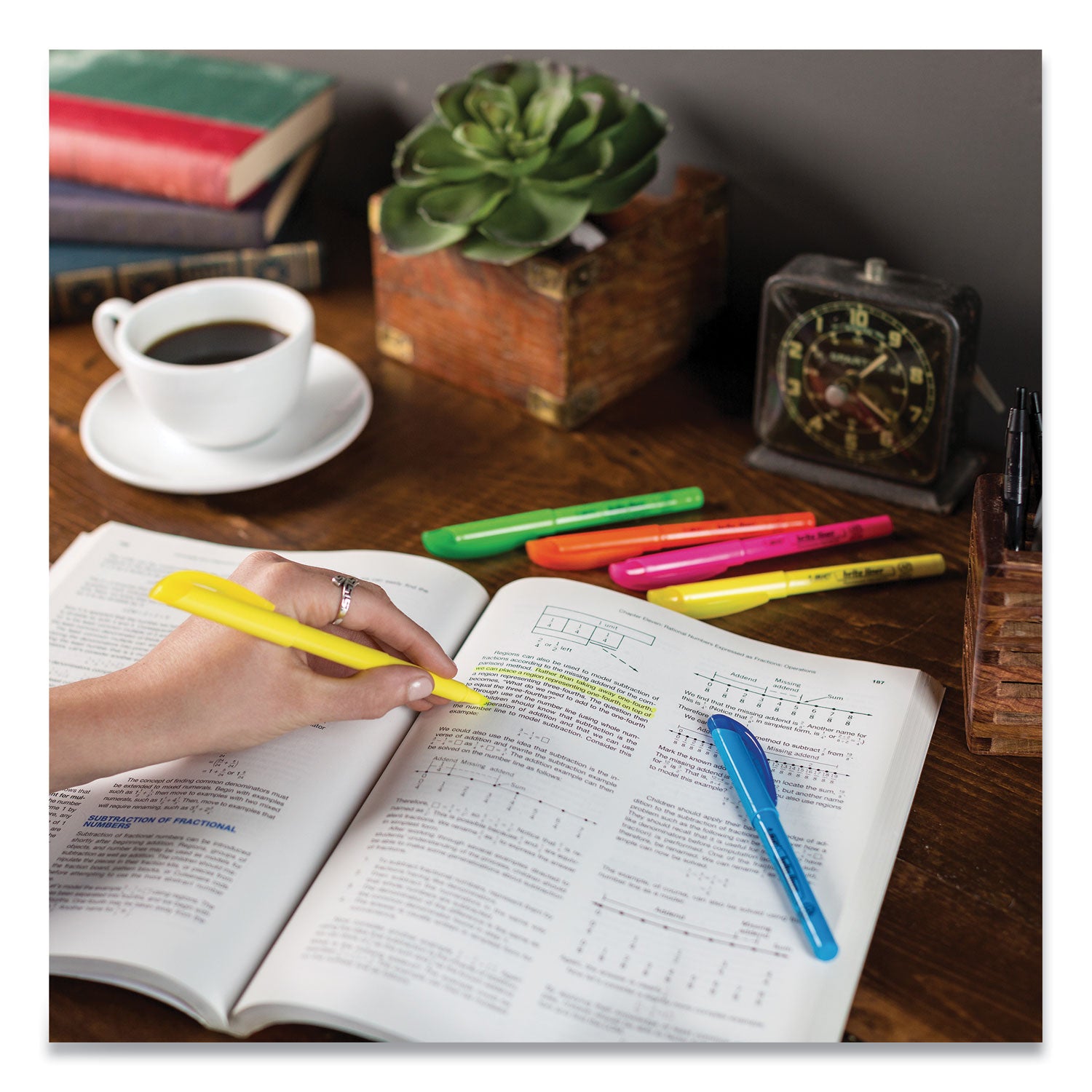 BIC Brite Liner Highlighter Value Pack, Yellow Ink, Chisel Tip, Yellow/Black Barrel, 24/Pack (BL241YW)