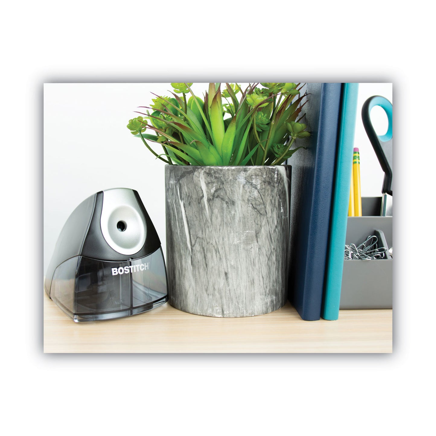 Bostitch Personal Electric Pencil Sharpener, AC-Powered, 4.25 x 8.4 x 4, Black (EPS4BK)