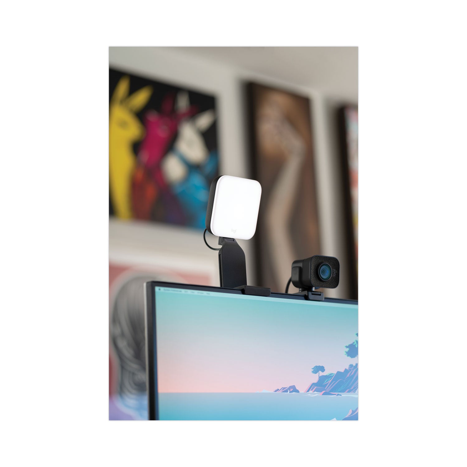 Logitech Litra Glow Premium Streaming Light, Black (946000001)