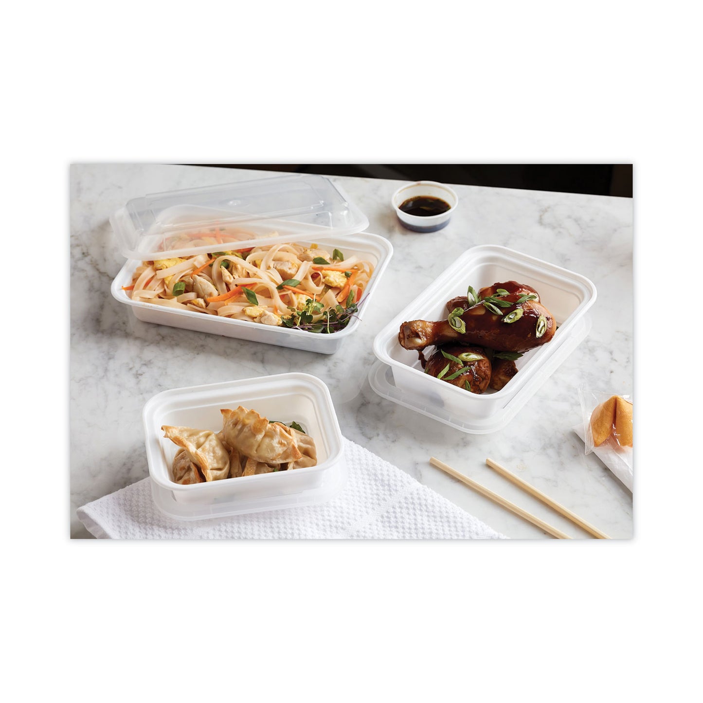 Pactiv Newspring VERSAtainer Microwavable Containers, 24 oz, 5 x 7.25 x 2.63, White/Clear, Plastic, 150/Carton (NC838)