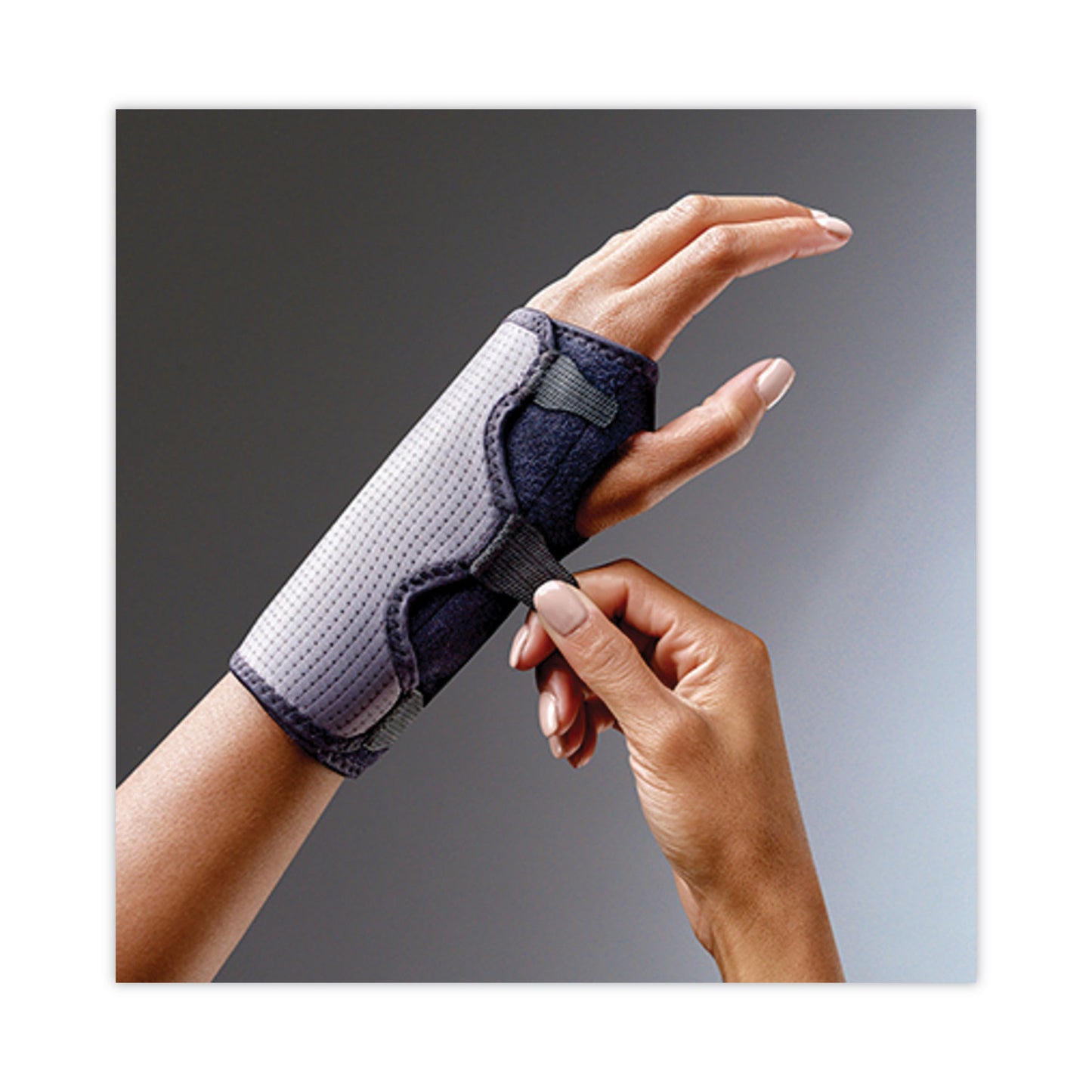 FUTURO Adjustable Reversible Splint Wrist Brace, Fits Wrists 5.5" to 8.5", Black (10770EN)