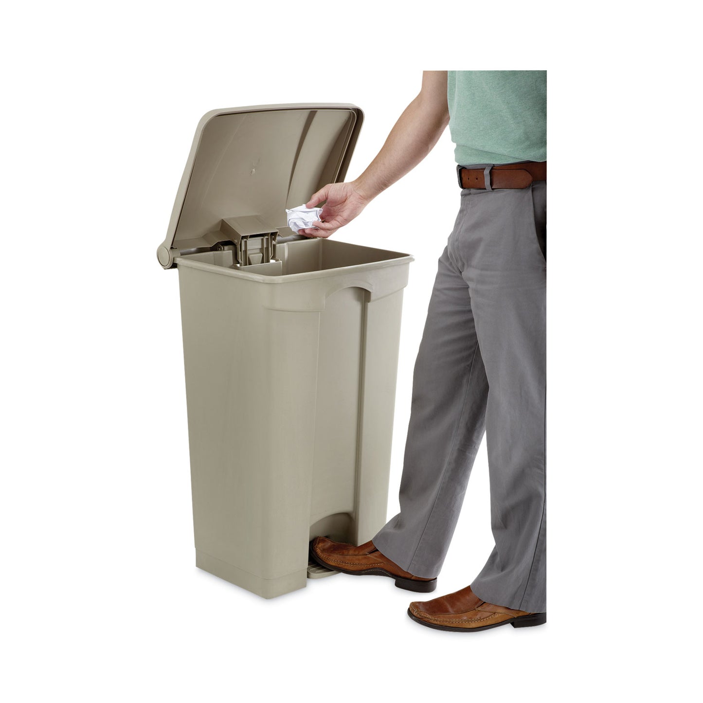 Safco Large Capacity Plastic Step-On Receptacle, 23 gal, Plastic, Tan (9923TN)