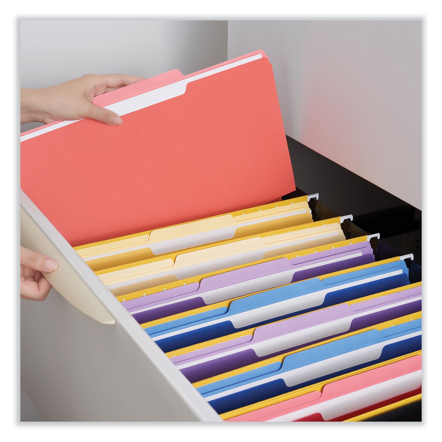 Universal Interior File Folders, 1/3-Cut Tabs: Assorted, Legal Size, 11-pt Stock, Red, 100/Box (15303)