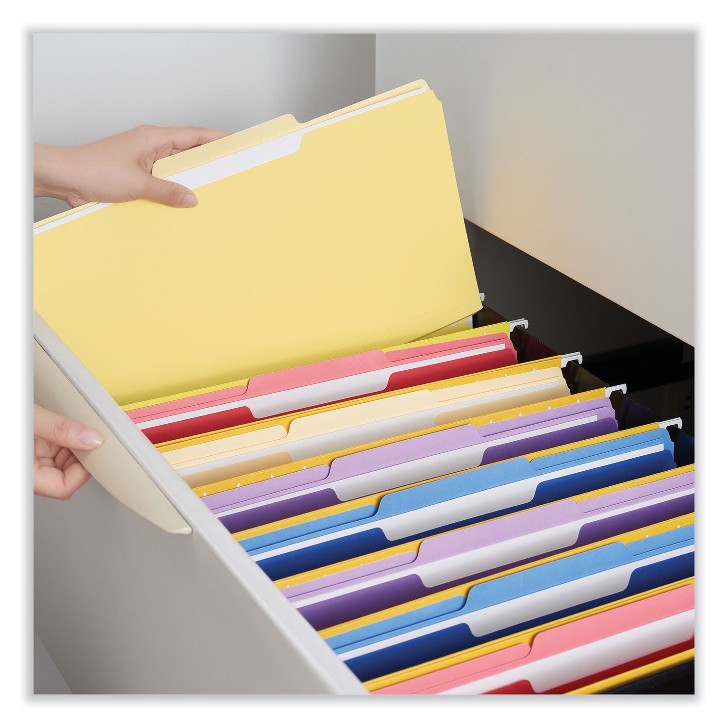 Universal Interior File Folders, 1/3-Cut Tabs: Assorted, Legal Size, 11-pt Stock, Yellow, 100/Box (15304)