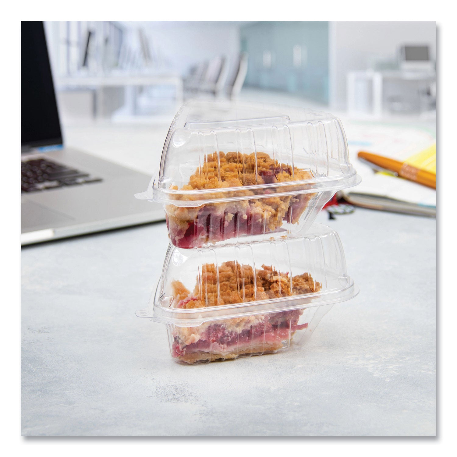 Dart Showtime Clear Hinged Containers, Pie Wedge, 6.67 oz, 6.1 x 5.6 x 3, Clear, Plastic, 125/Pack, 2 Packs/Carton (C54HT1)