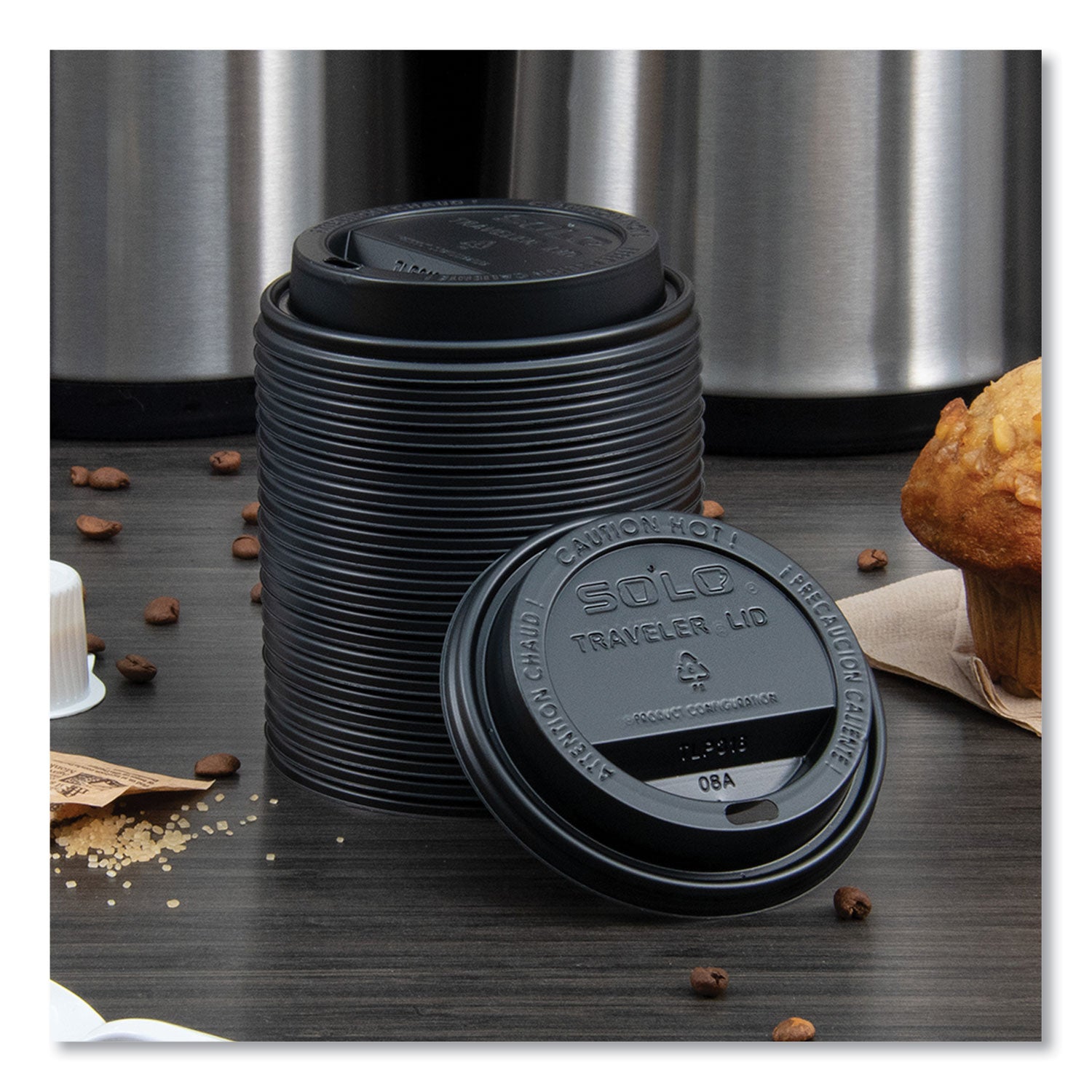 SOLO Traveler Cappuccino Style Dome Lid, Fits 10 oz to 24 oz Cups, Black, 100/Sleeve, 10 Sleeves/Carton (TLB316)