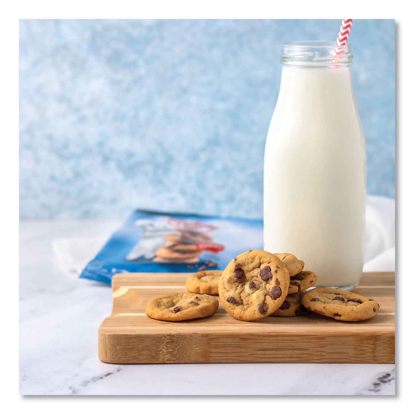 Pillsbury Soft Baked Mini Chocolate Chip Cookies, 1.5 oz Pouch, 28/Pack (22002056)